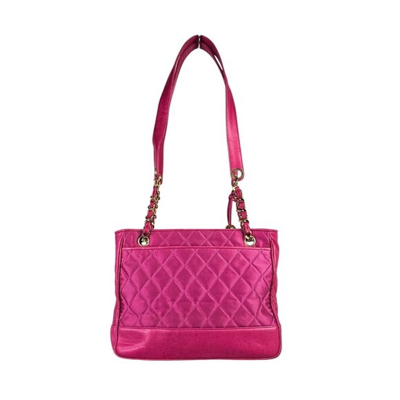 CHANEL Matelasse Shoulder Bag Bright Pink Lambskin CC Leather & Satin Quilted - Picture 2 of 16